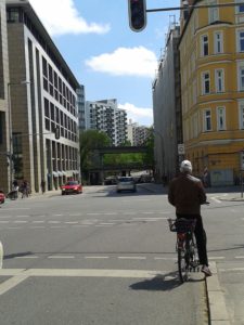 An der Ecke Orleansstraße Richtung Süden